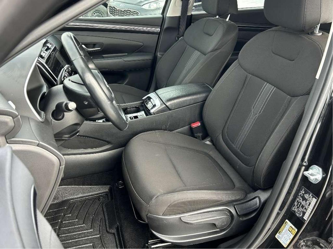 2024 Hyundai Tucson Preferred **CALL BELLEVILLE@613-961-8848** Photo
