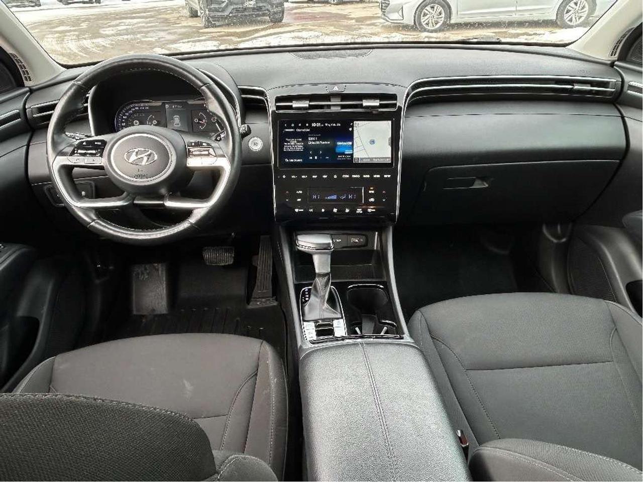 2024 Hyundai Tucson Preferred **CALL BELLEVILLE@613-961-8848** Photo