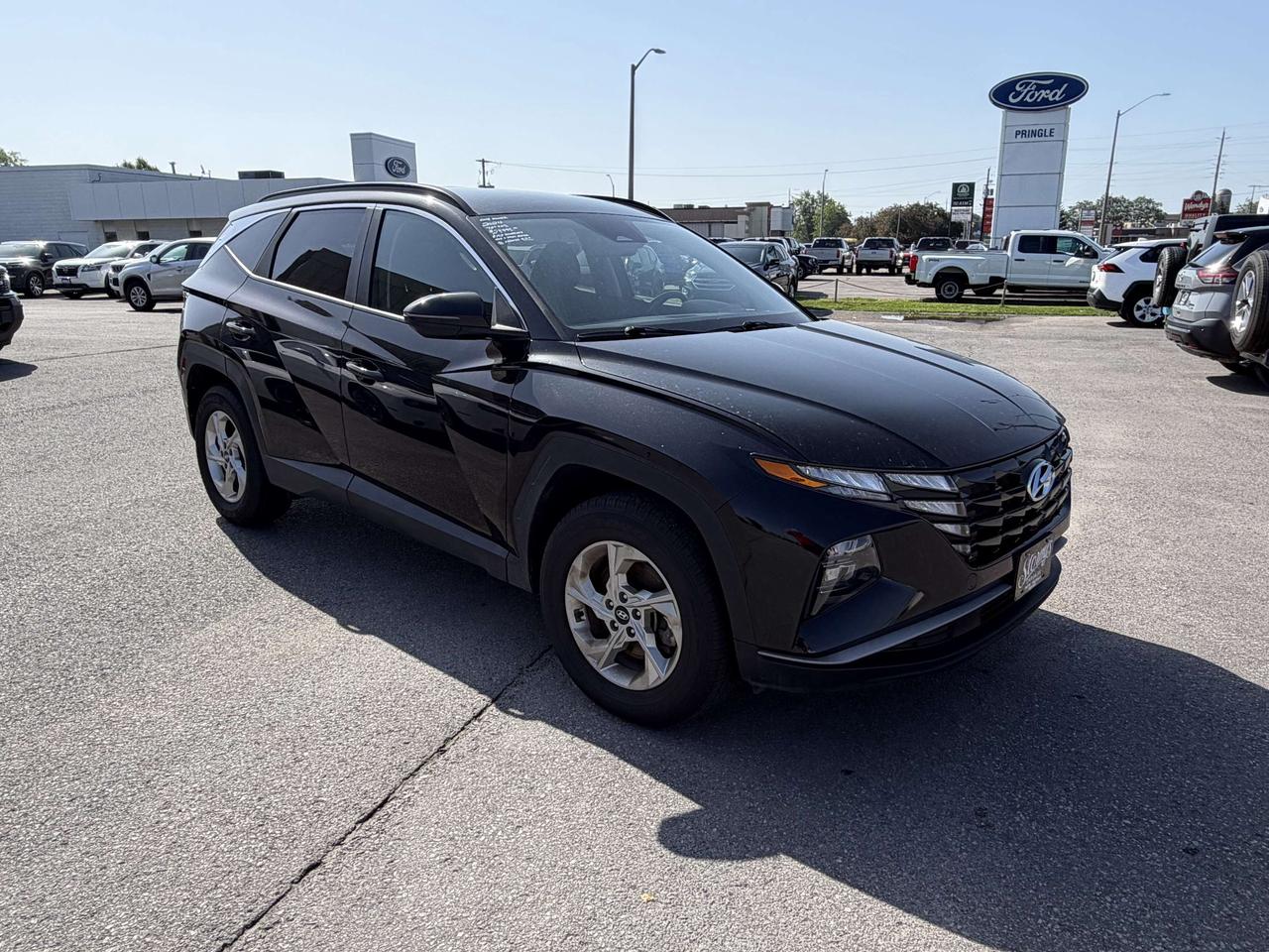 2024 Hyundai Tucson Preferred **CALL BELLEVILLE@613-961-8848** Photo