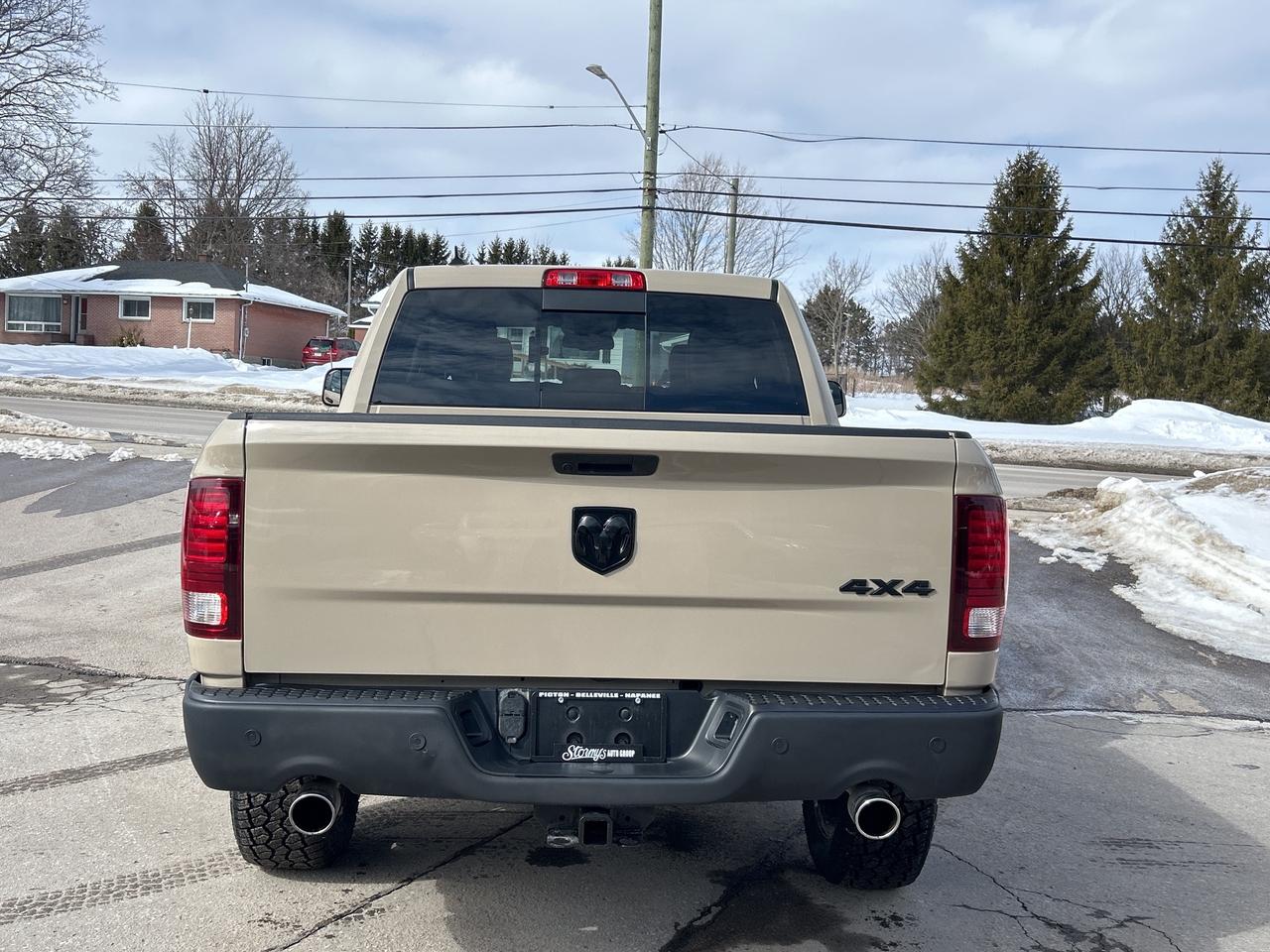 2019 RAM 1500 Classic WARLOCK Photo3
