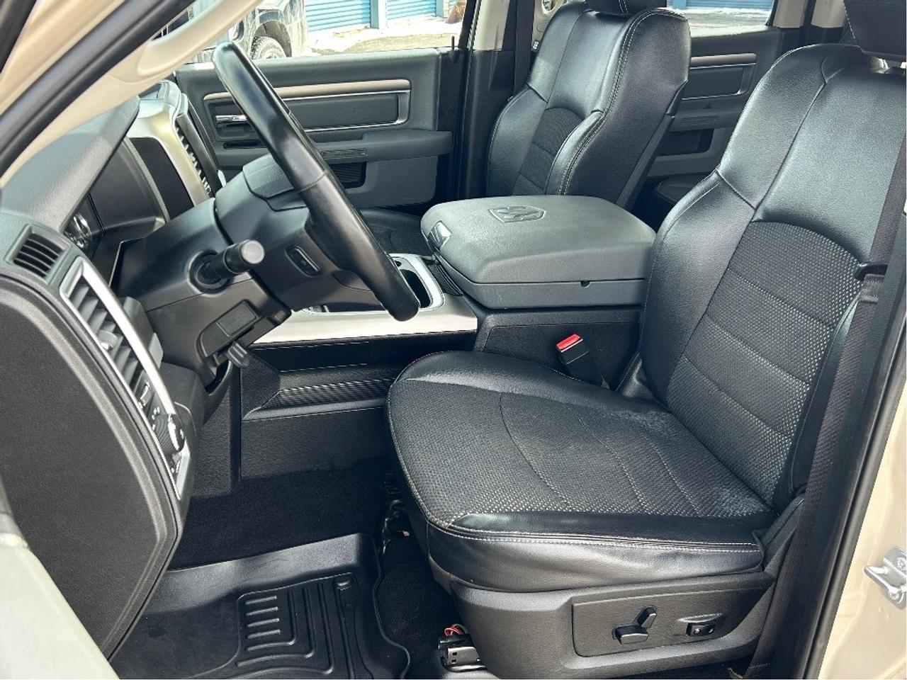 2019 RAM 1500 Classic WARLOCK Photo