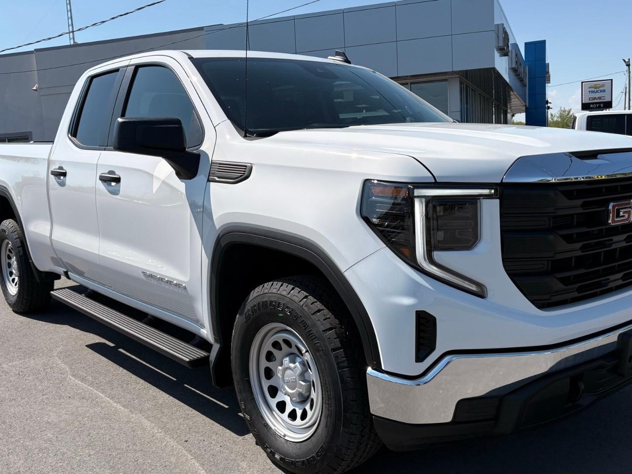 2026 GMC Sierra 1500 Double Cab Standard Box 4-Wheel Drive Pro Photo