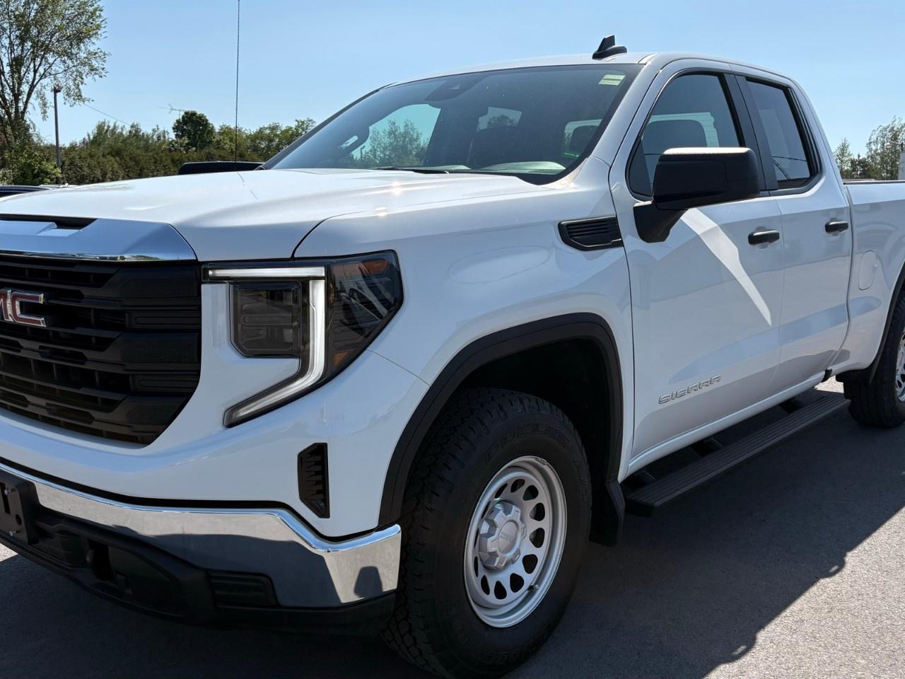 2026 GMC Sierra 1500 Double Cab Standard Box 4-Wheel Drive Pro Photo