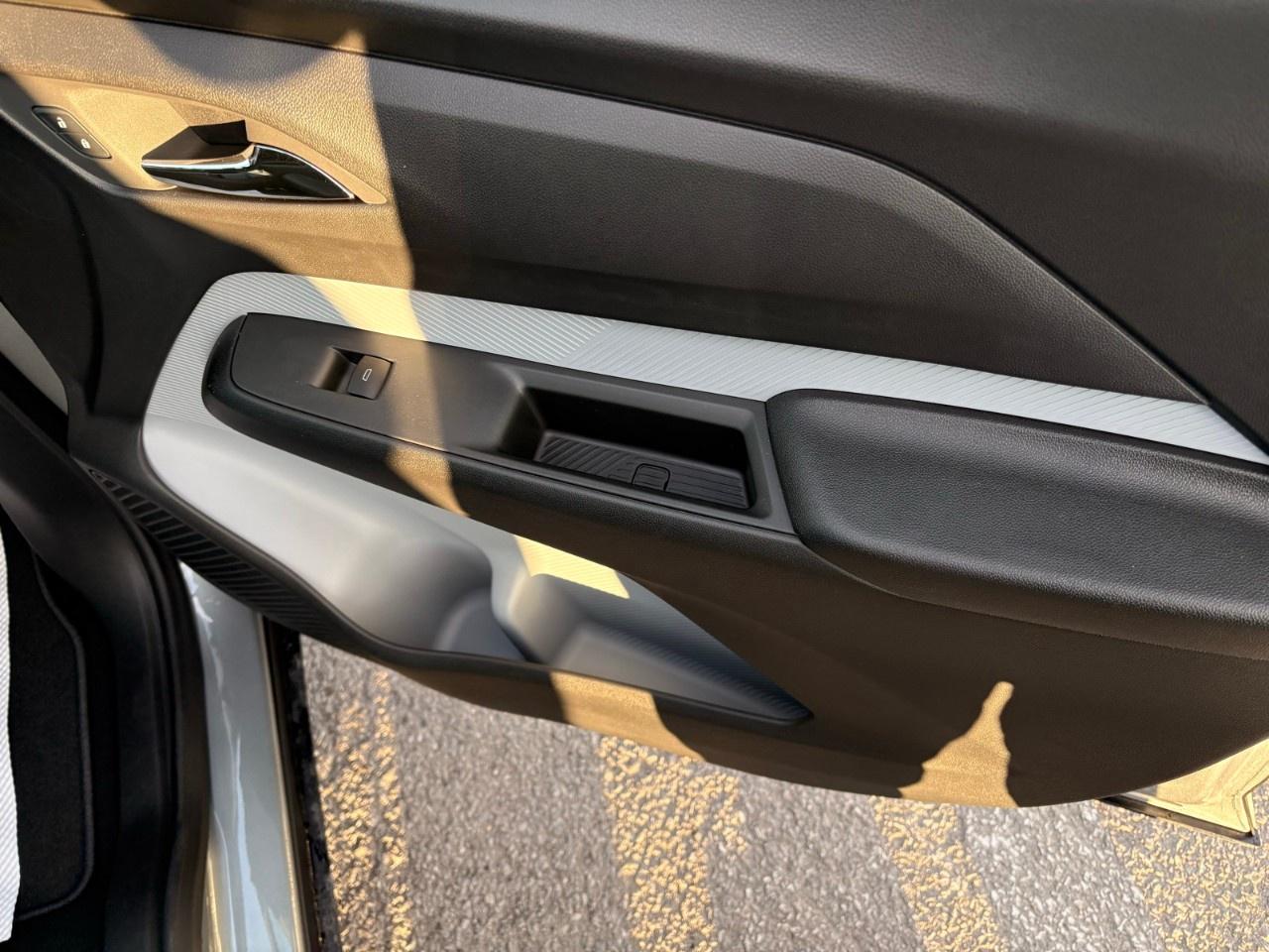 2027 Chevrolet Bolt FWD 4dr RS Photo