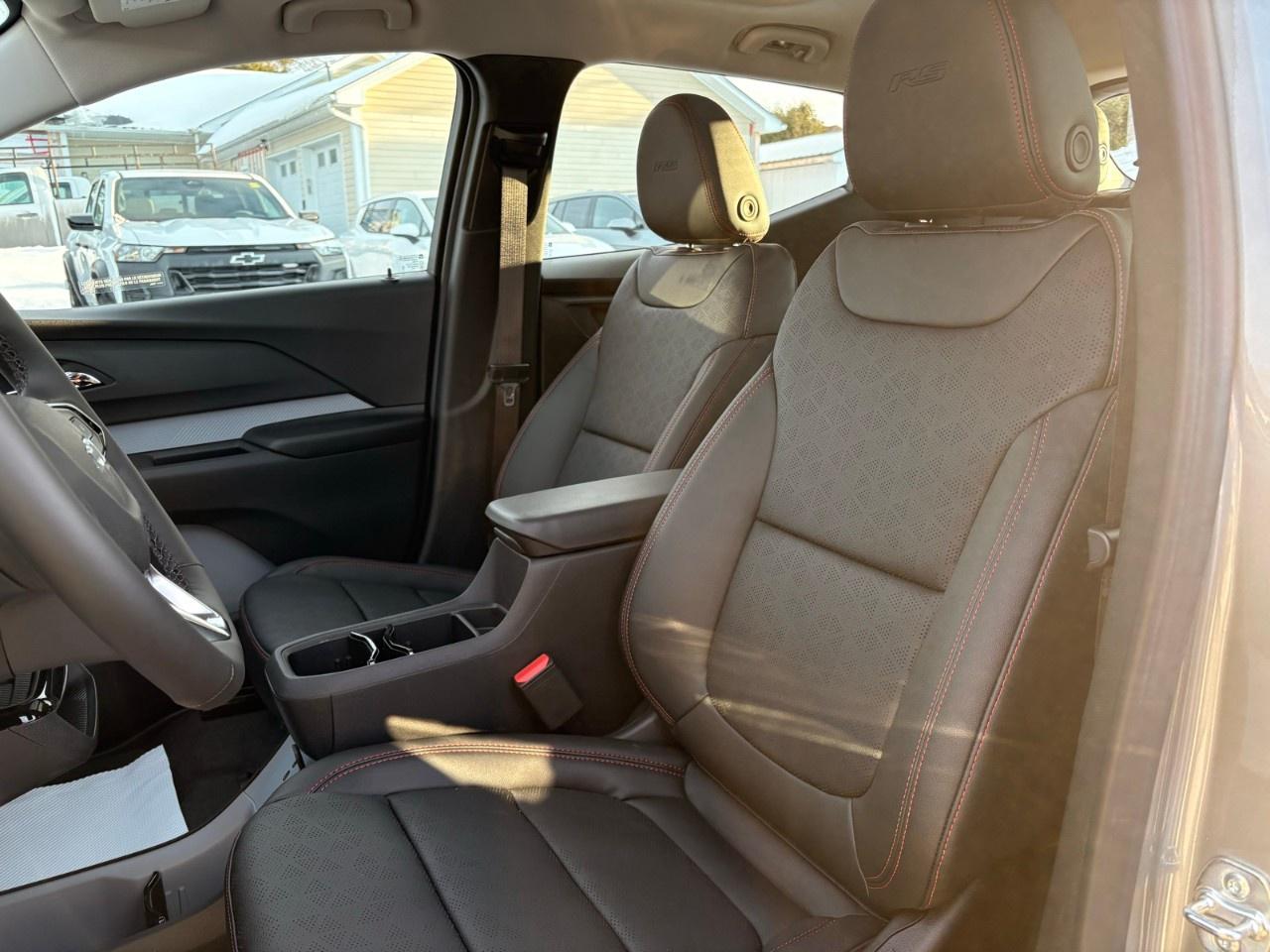2027 Chevrolet Bolt FWD 4dr RS Photo
