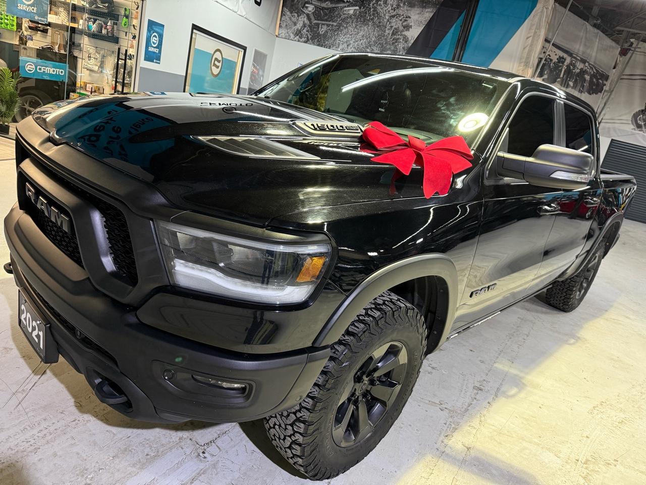 2021 RAM 1500 REBEL   CREW CAB  PONO ROOF   NAVI   HEAD UP DISPL Photo3
