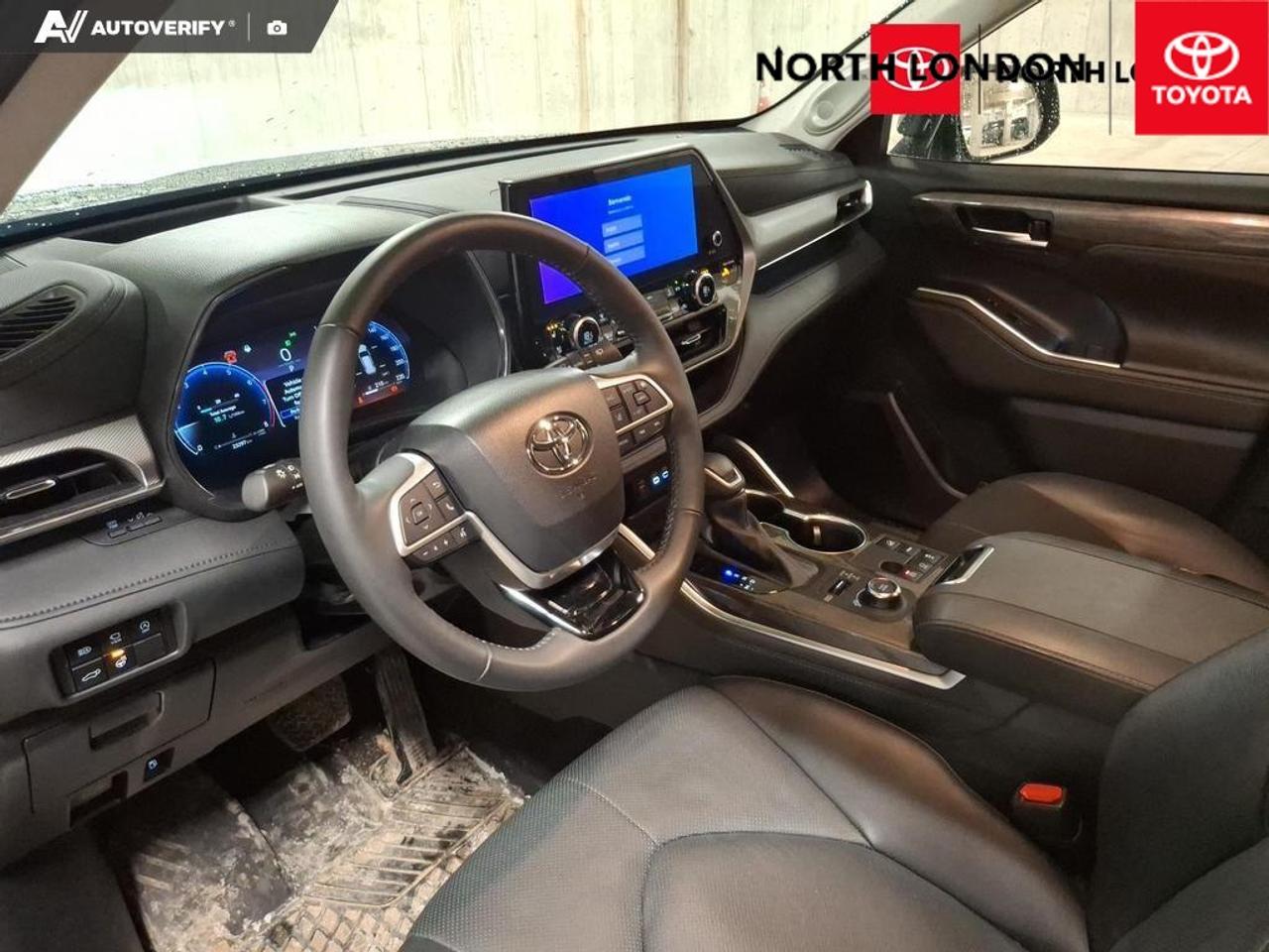 2024 Toyota Highlander  Photo