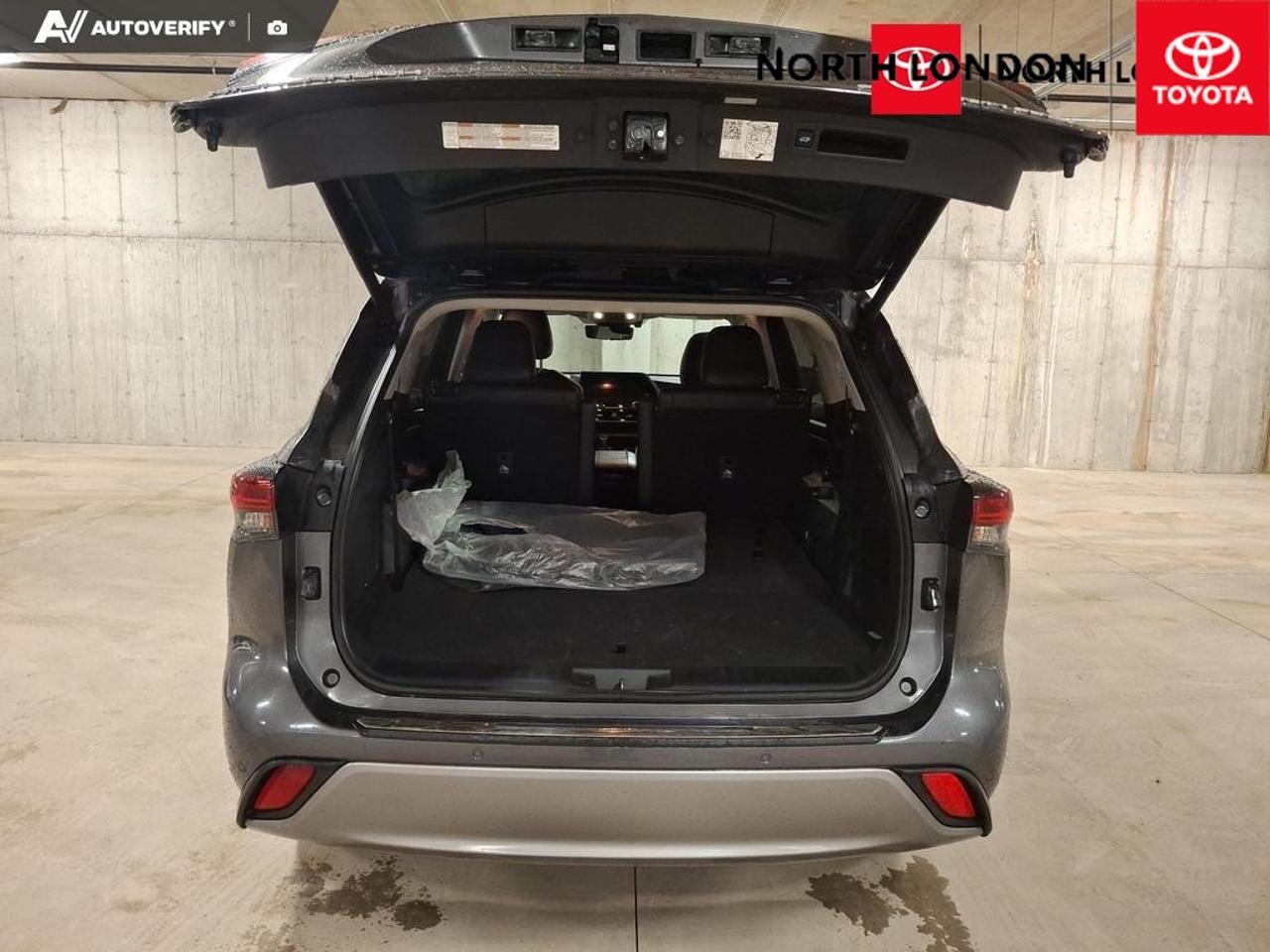 2024 Toyota Highlander  Photo