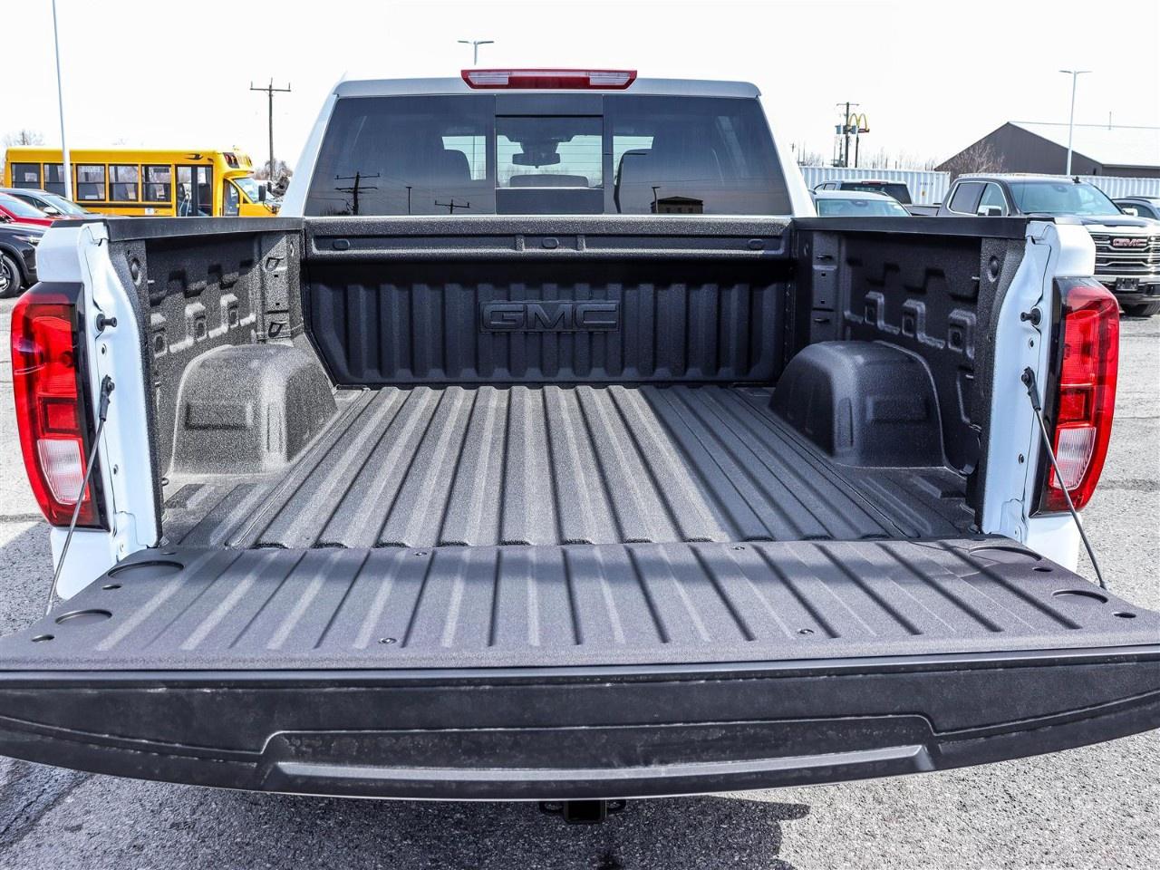 2026 GMC Sierra 1500 Crew Cab Short Box 4-Wheel Drive Elevation Photo
