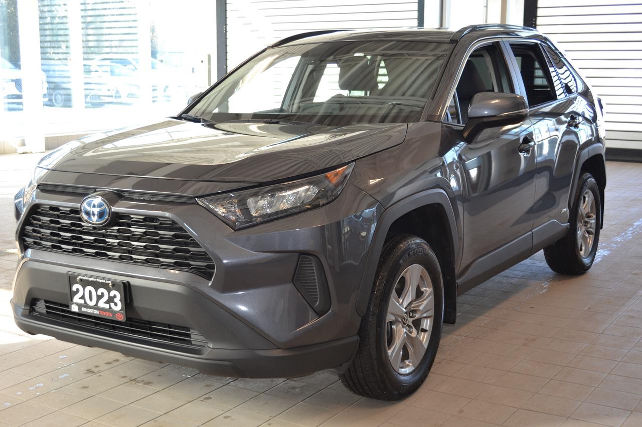 2023 Toyota RAV4 Hybrid LE Photo0