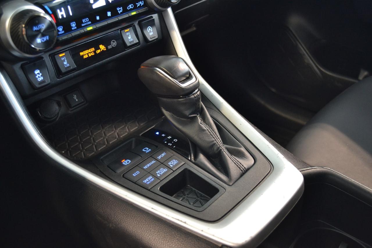 2022 Toyota RAV4 XLE Photo