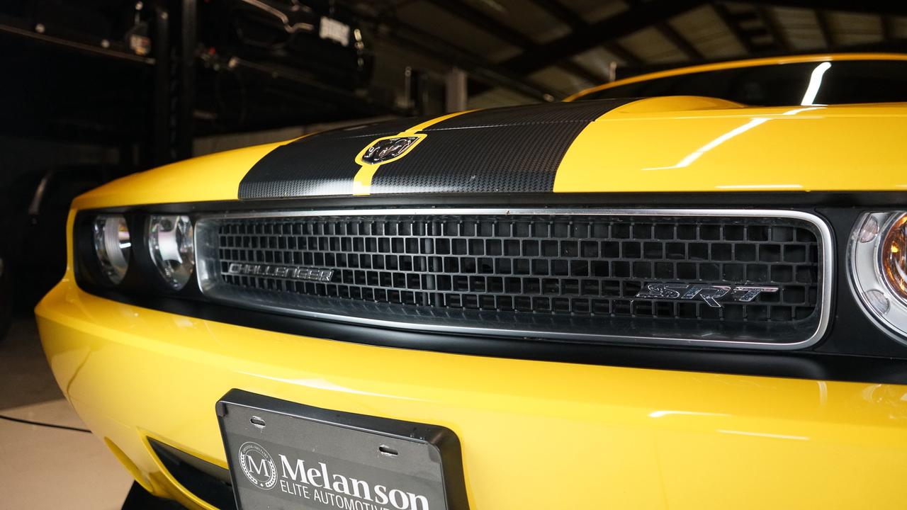 2010 Dodge Challenger 2dr Cpe Srt8 Photo