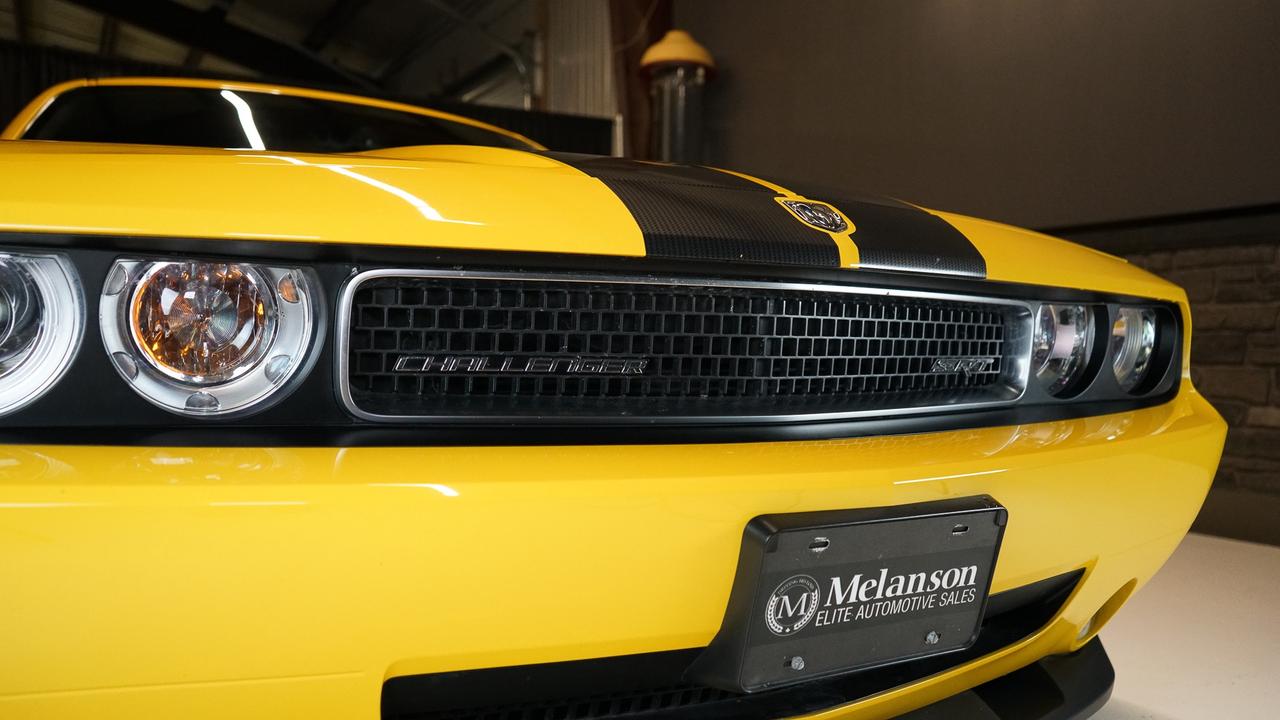 2010 Dodge Challenger 2dr Cpe Srt8 Photo