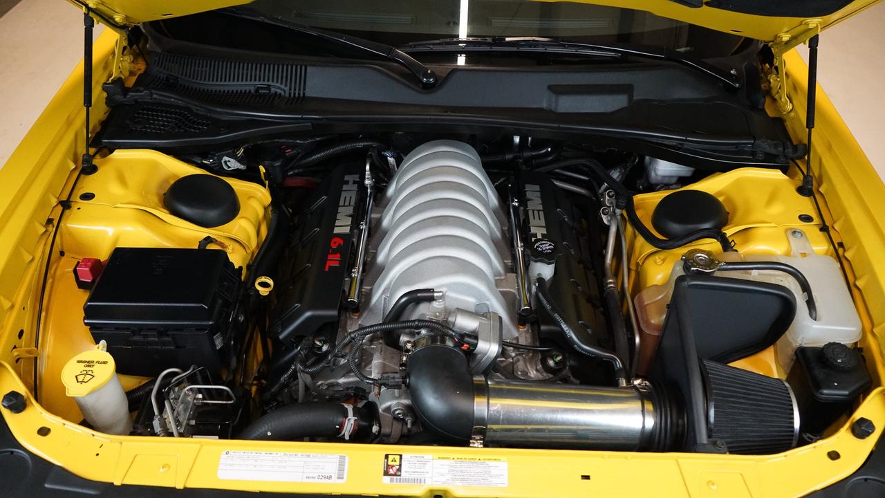 2010 Dodge Challenger 2dr Cpe Srt8 Photo