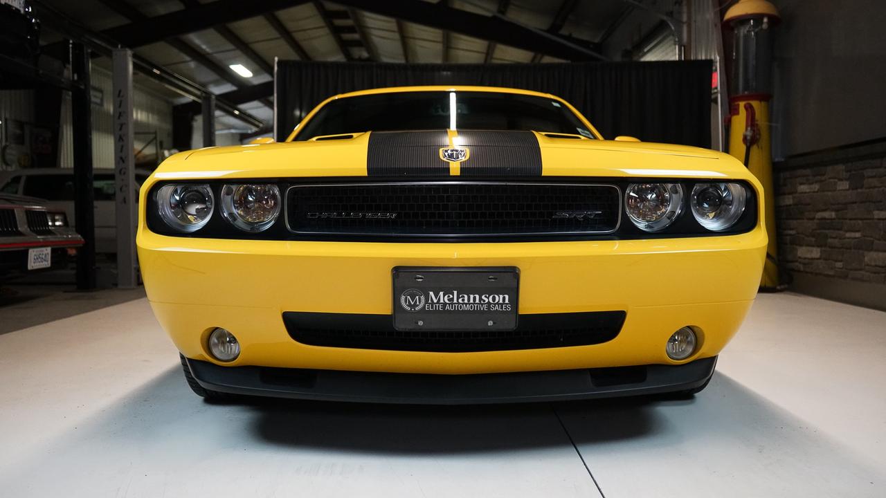 2010 Dodge Challenger 2dr Cpe Srt8 Photo