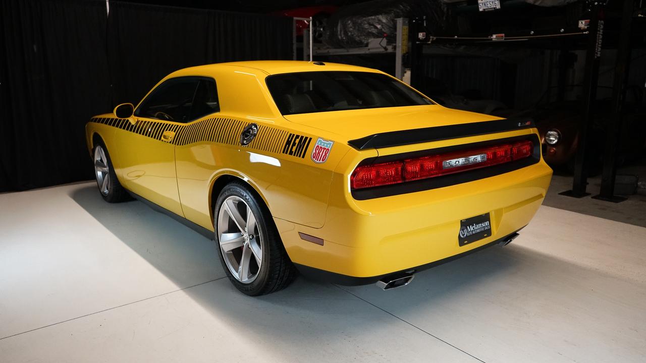 2010 Dodge Challenger 2dr Cpe Srt8 Photo