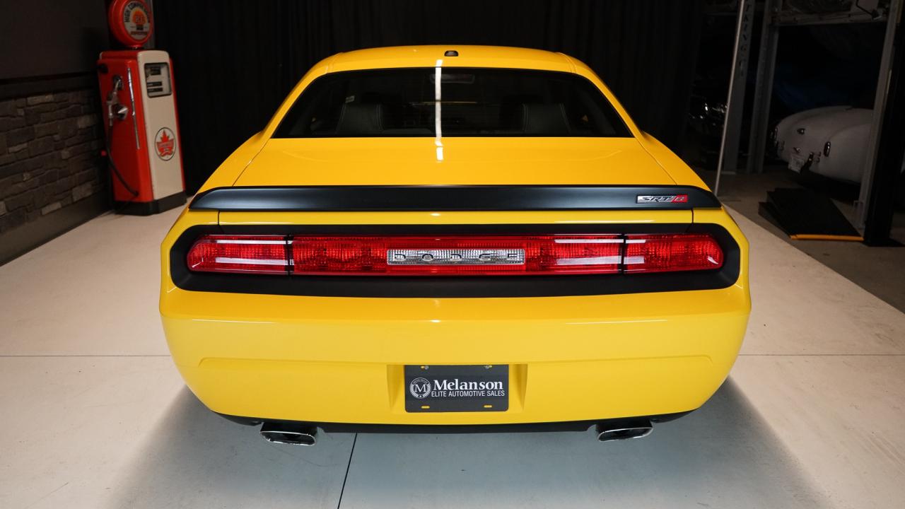 2010 Dodge Challenger 2dr Cpe Srt8 Photo