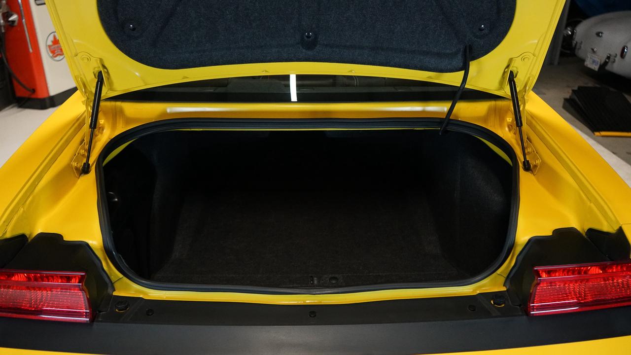 2010 Dodge Challenger 2dr Cpe Srt8 Photo