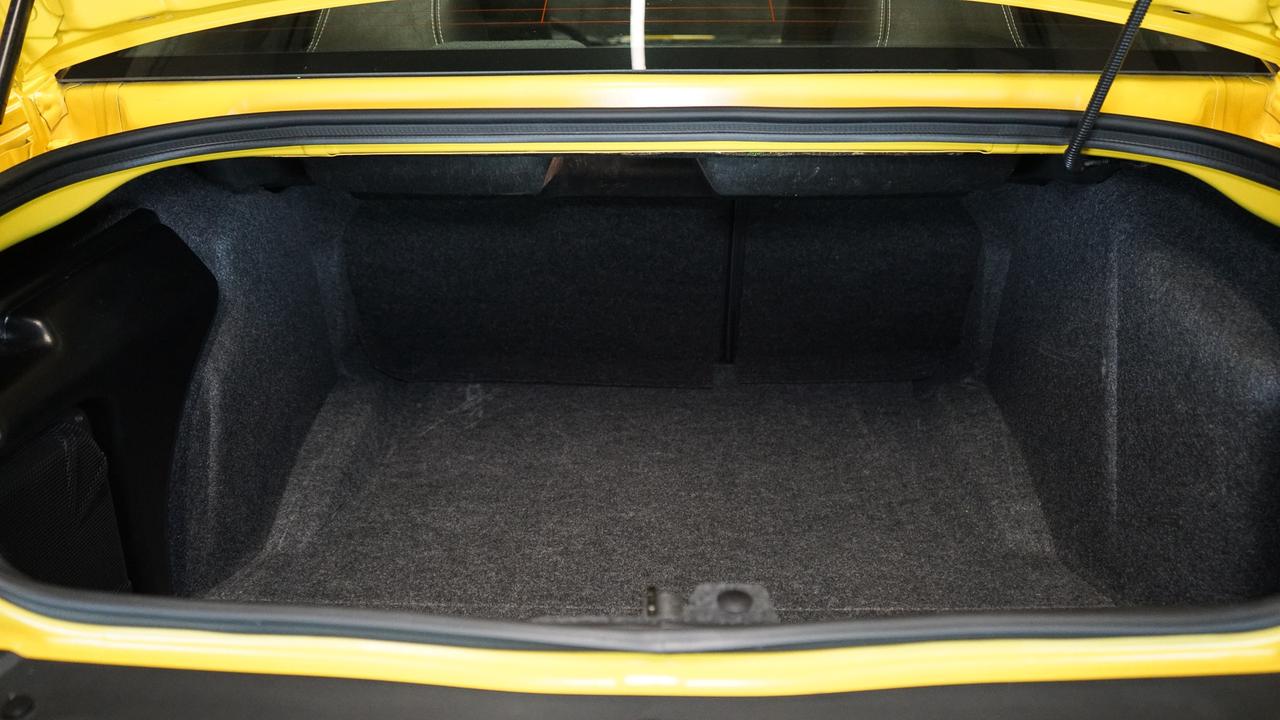 2010 Dodge Challenger 2dr Cpe Srt8 Photo