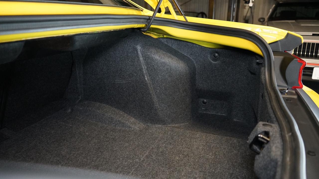 2010 Dodge Challenger 2dr Cpe Srt8 Photo