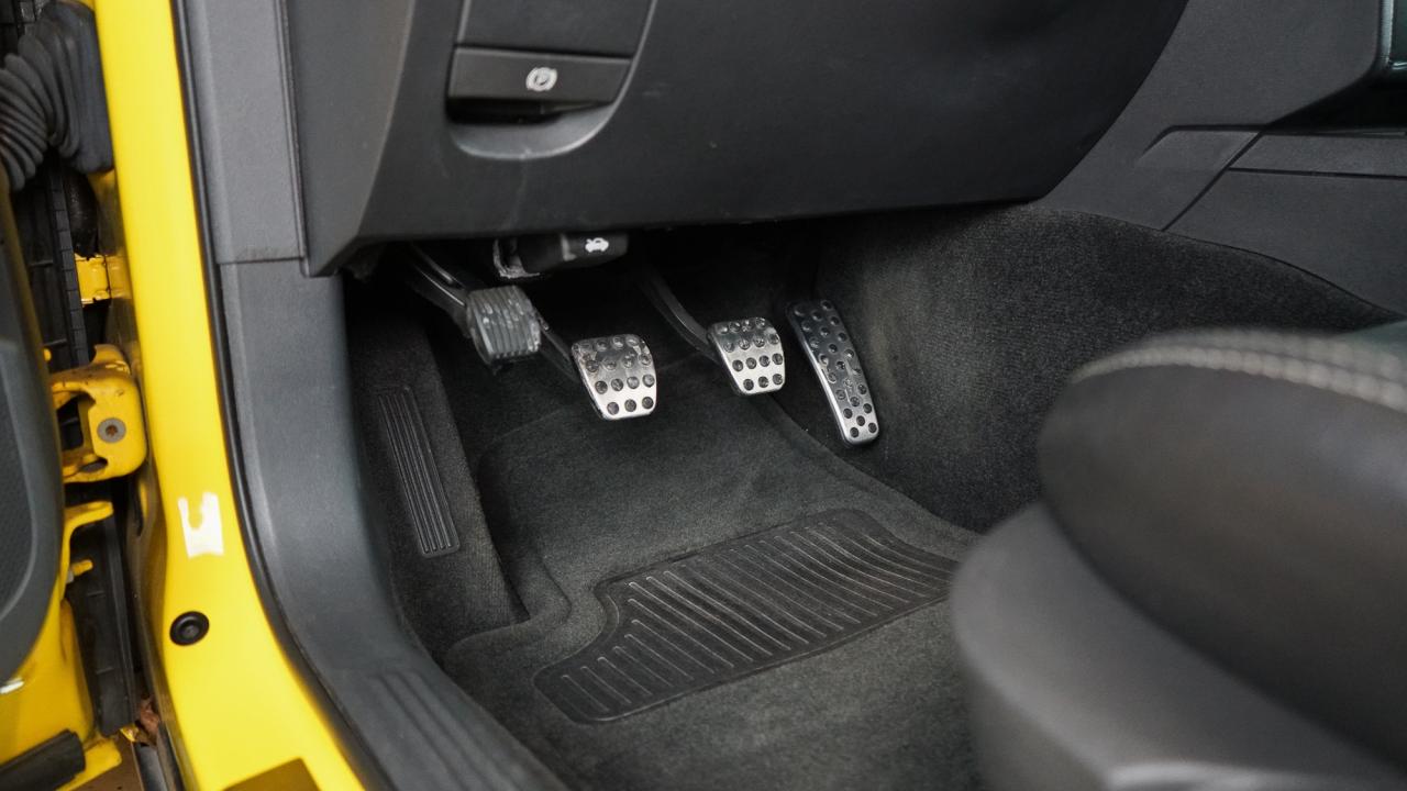 2010 Dodge Challenger 2dr Cpe Srt8 Photo