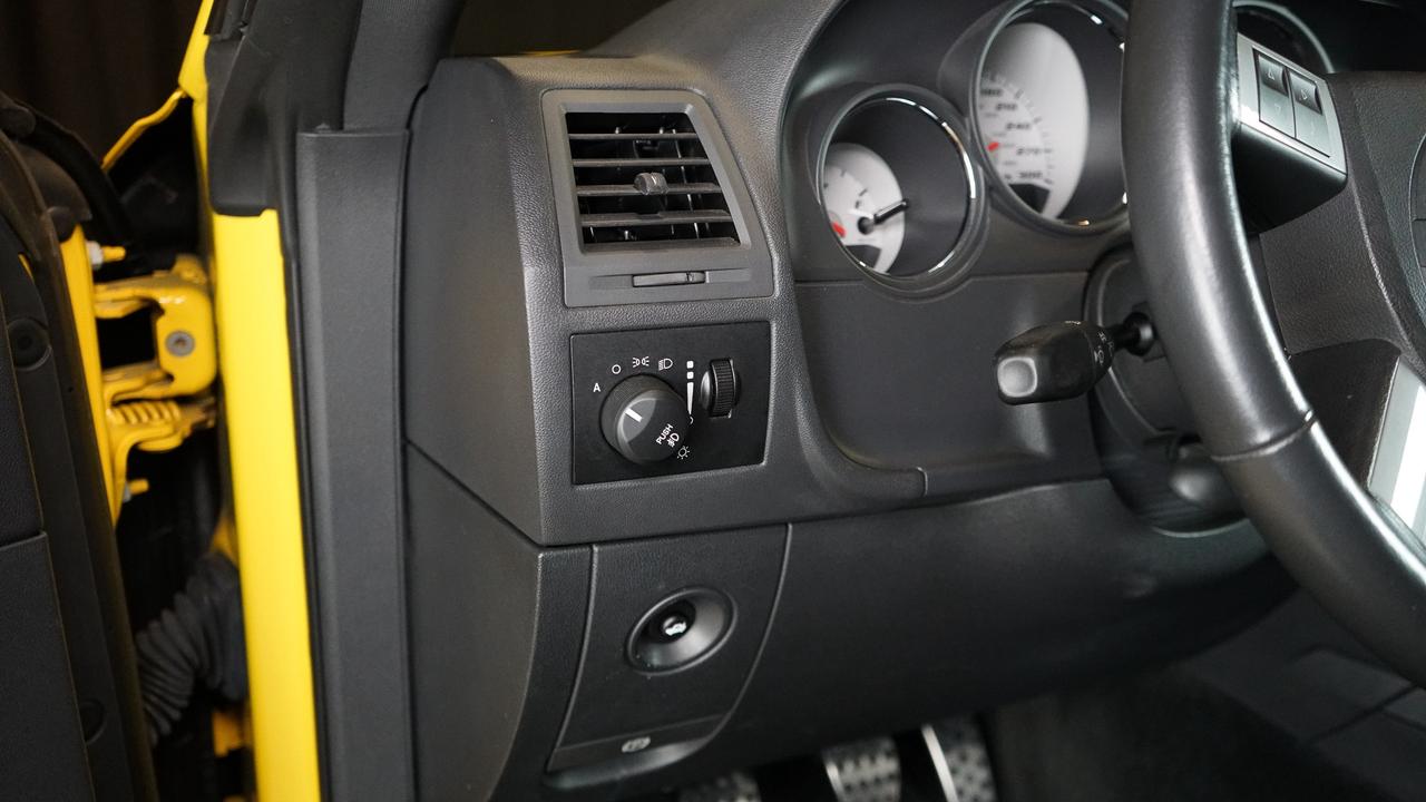 2010 Dodge Challenger 2dr Cpe Srt8 Photo