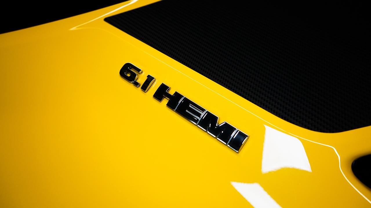 2010 Dodge Challenger 2dr Cpe Srt8 Photo