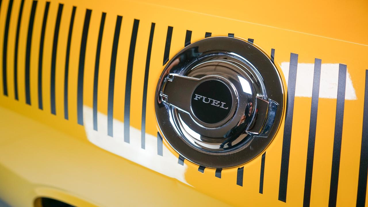 2010 Dodge Challenger 2dr Cpe Srt8 Photo