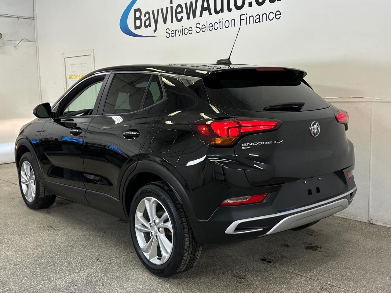 2022 Buick Encore GX Preferred All-Wheel Drive Photo4