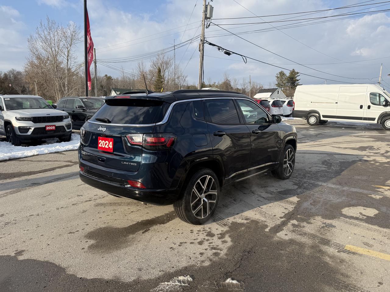 2024 Jeep Compass Limited 4x4 - Power Liftgate - Navigation Photo