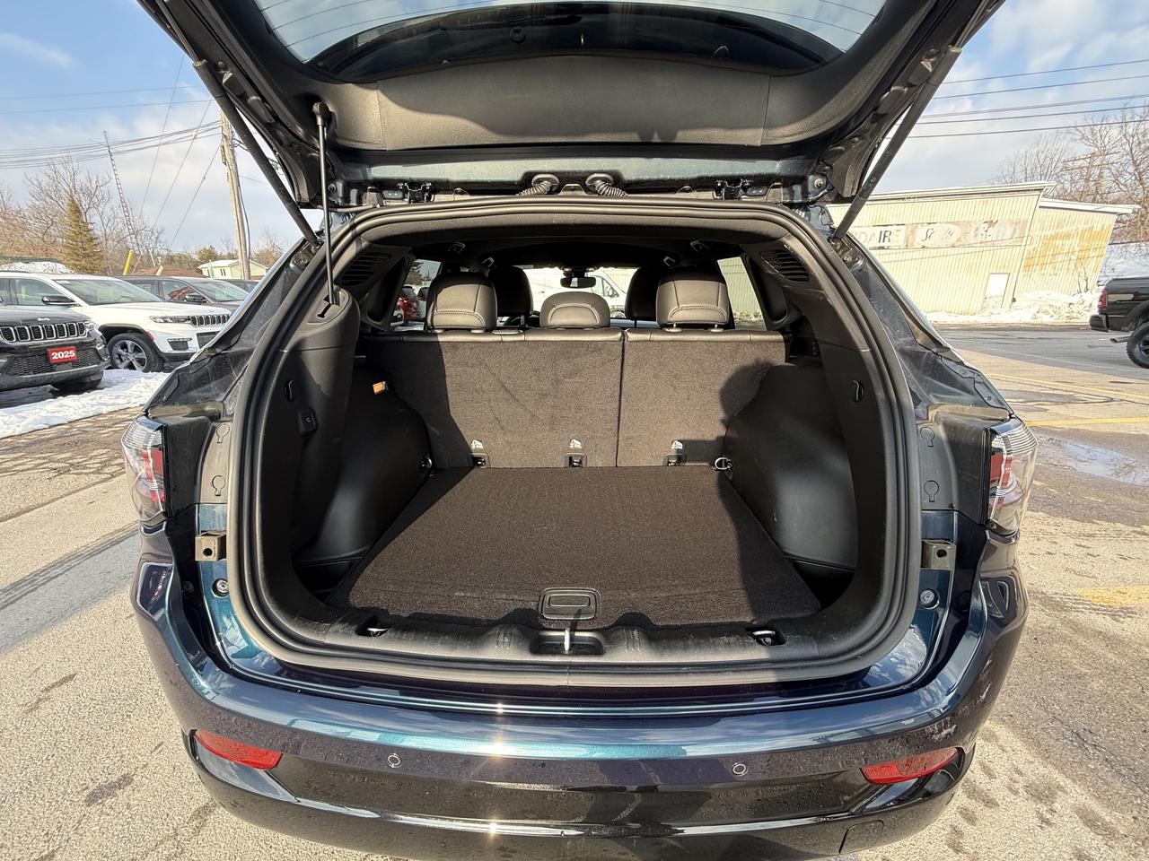 2024 Jeep Compass Limited 4x4 - Power Liftgate - Navigation Photo