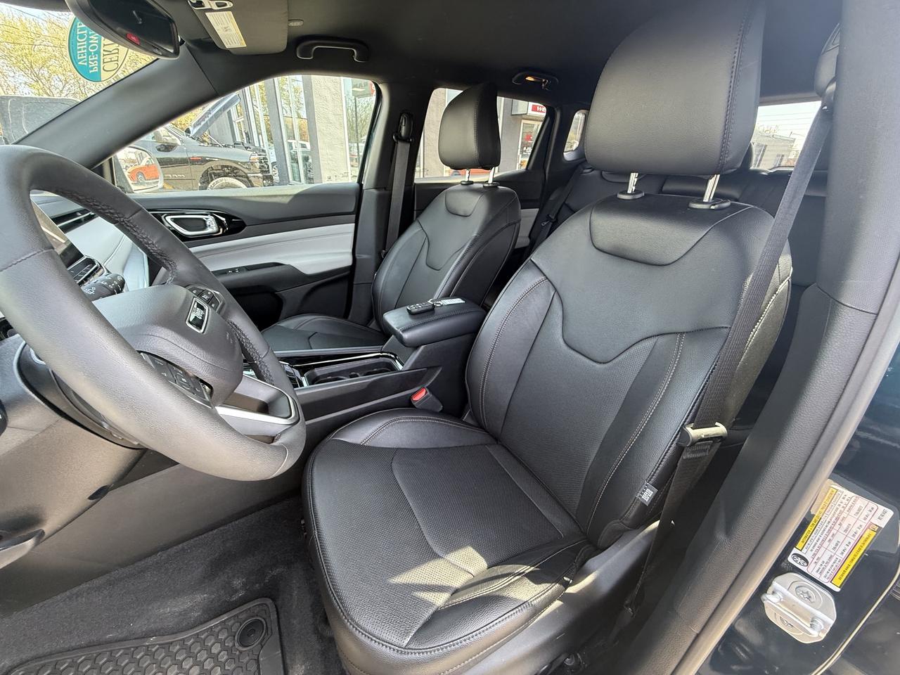 2024 Jeep Compass Limited 4x4 - Power Liftgate - Navigation Photo
