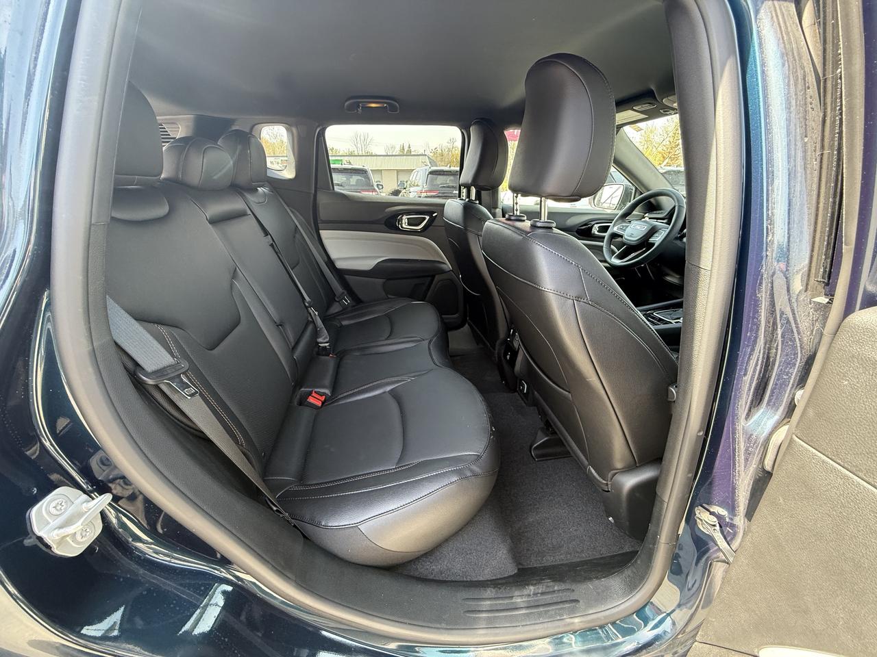 2024 Jeep Compass Limited 4x4 - Power Liftgate - Navigation Photo