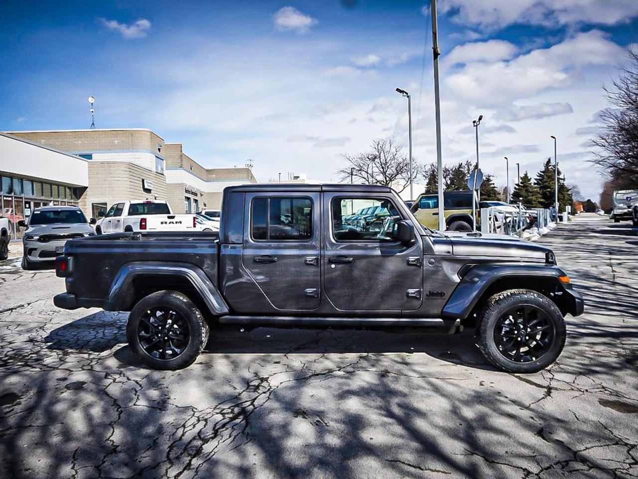 2026 Jeep Gladiator  Photo