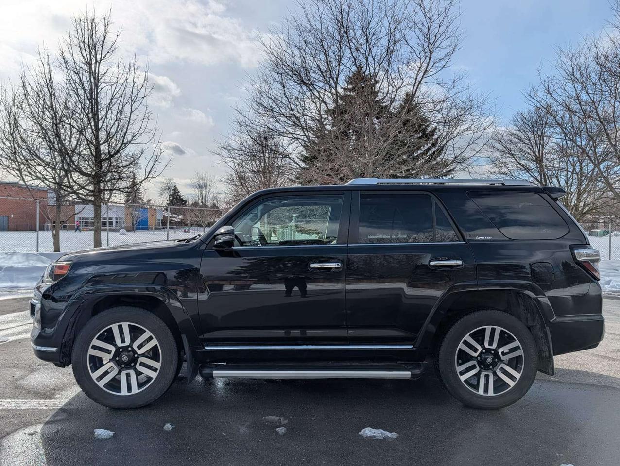 2015 Toyota 4Runner SR5 Photo3