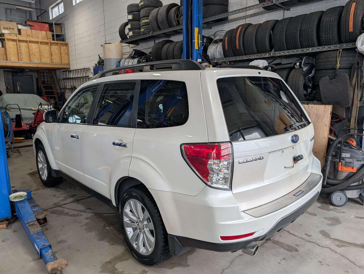 2009 Subaru Forester X Limited Photo3