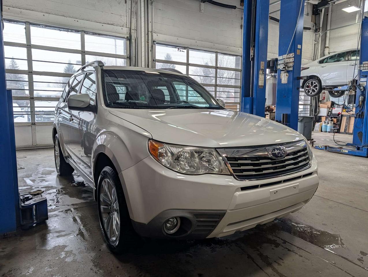 2009 Subaru Forester X Limited Photo