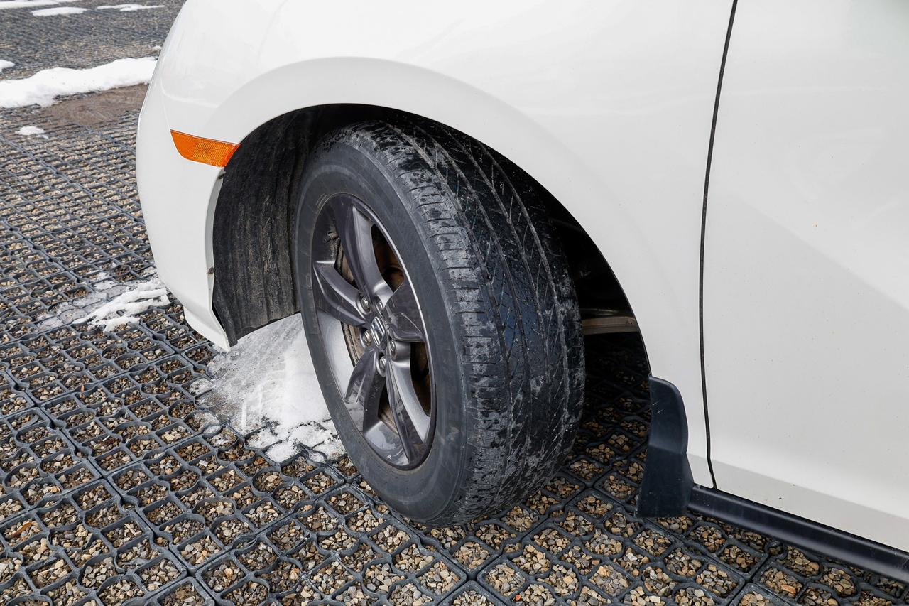 2023 Honda Odyssey EX Passenger Van Photo