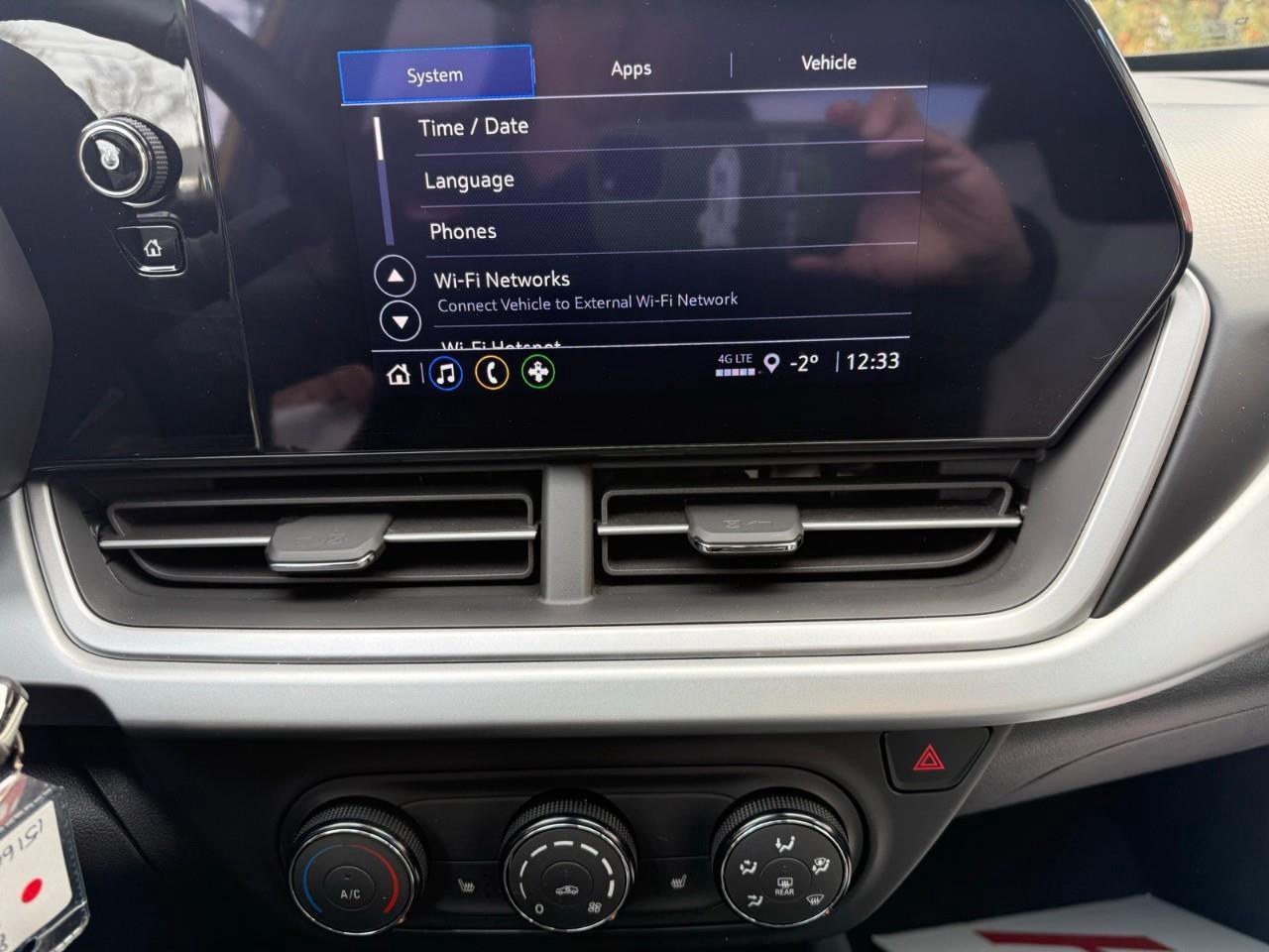 2024 Chevrolet Trax 1RS 4dr Front-Wheel Drive Photo