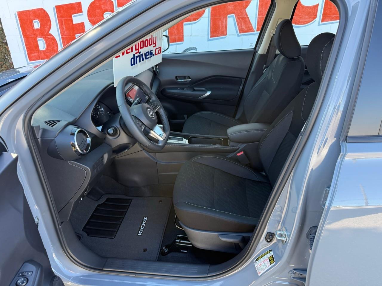 2024 Nissan Kicks SV 4dr Front-Wheel Drive Photo