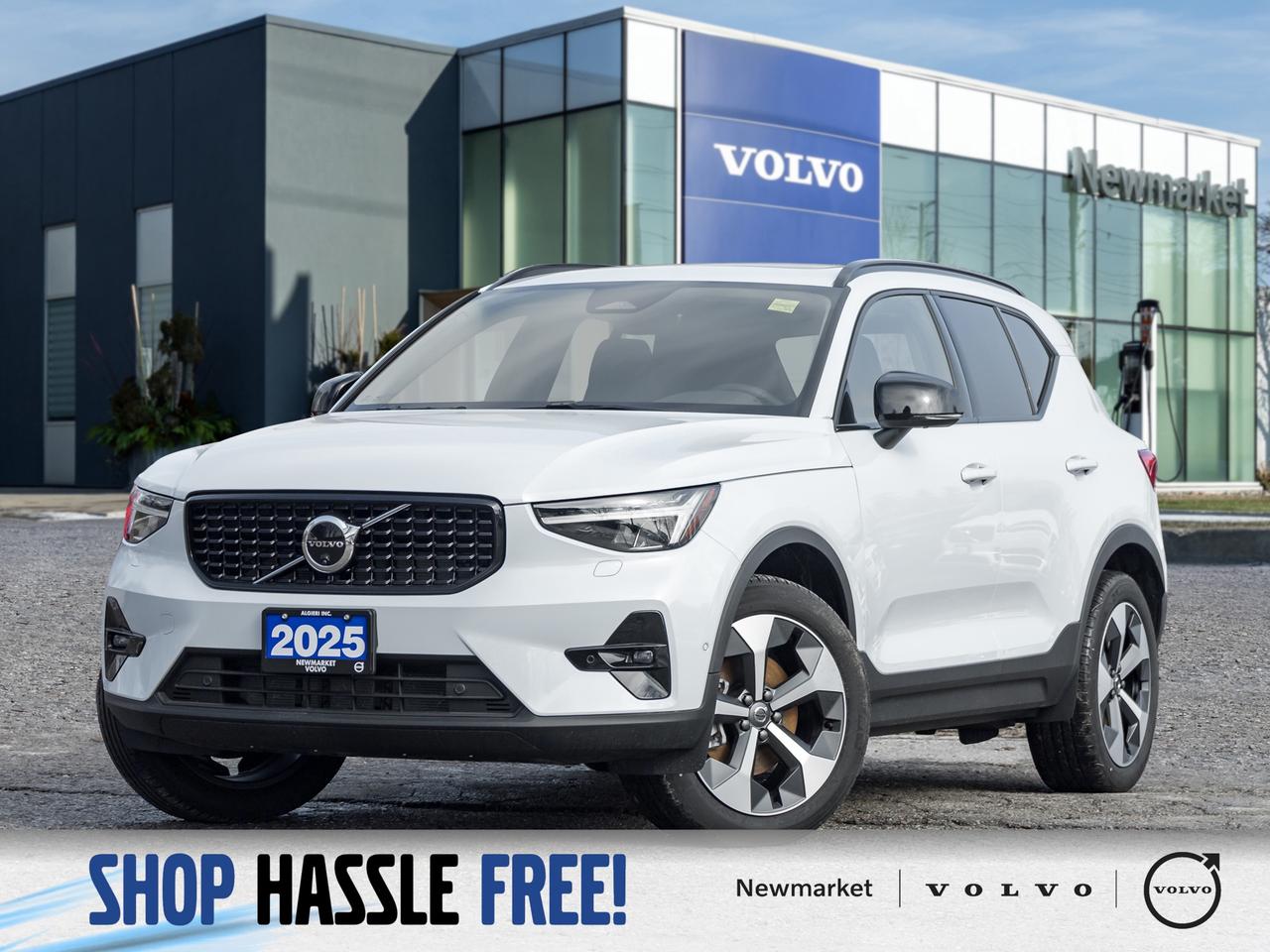 2025 Volvo XC40 B5 AWD PLUS Dark Theme CPO FIN RATE 4%* (84M) Photo0