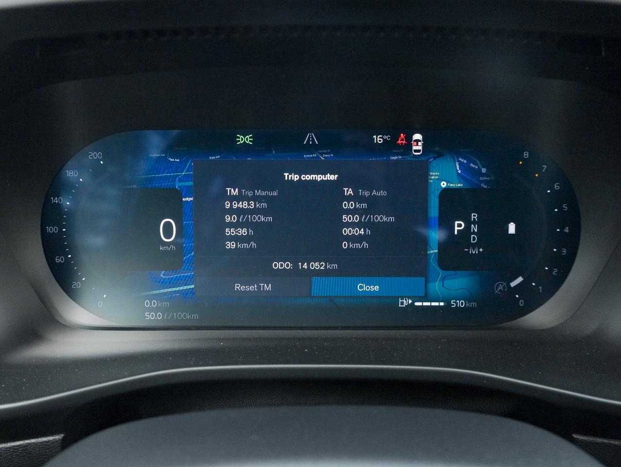2025 Volvo XC40 B5 AWD PLUS Dark Theme CPO FIN RATE 4%* (84M) Photo