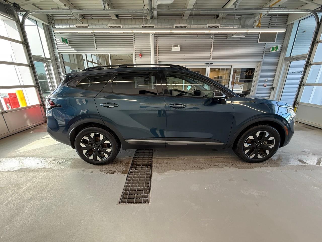 2023 Kia Sportage X-Line Limited w/Black Interior 4dr All-Wheel Drive Photo