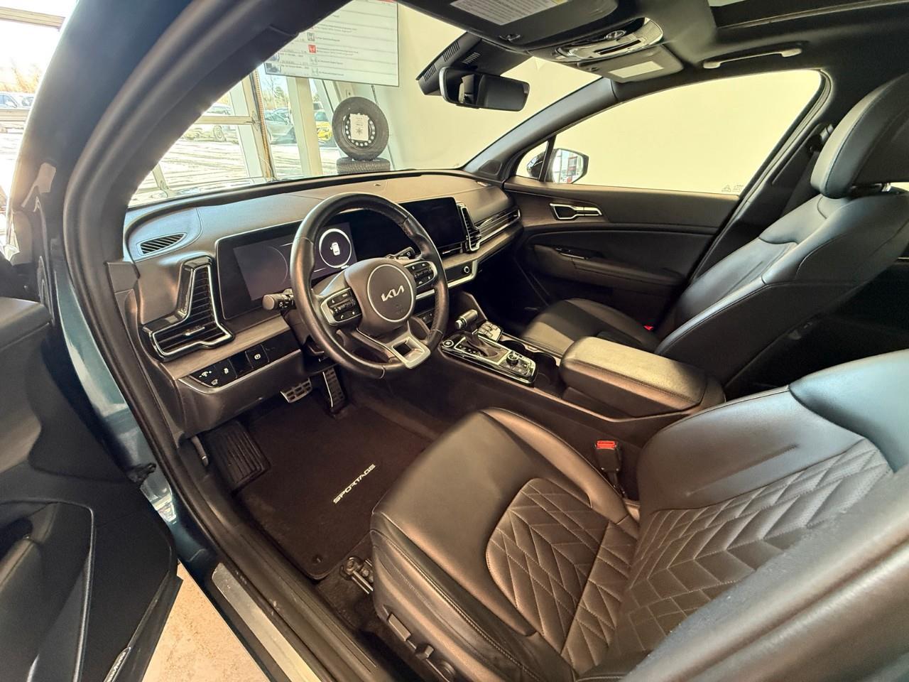 2023 Kia Sportage X-Line Limited w/Black Interior 4dr All-Wheel Drive Photo