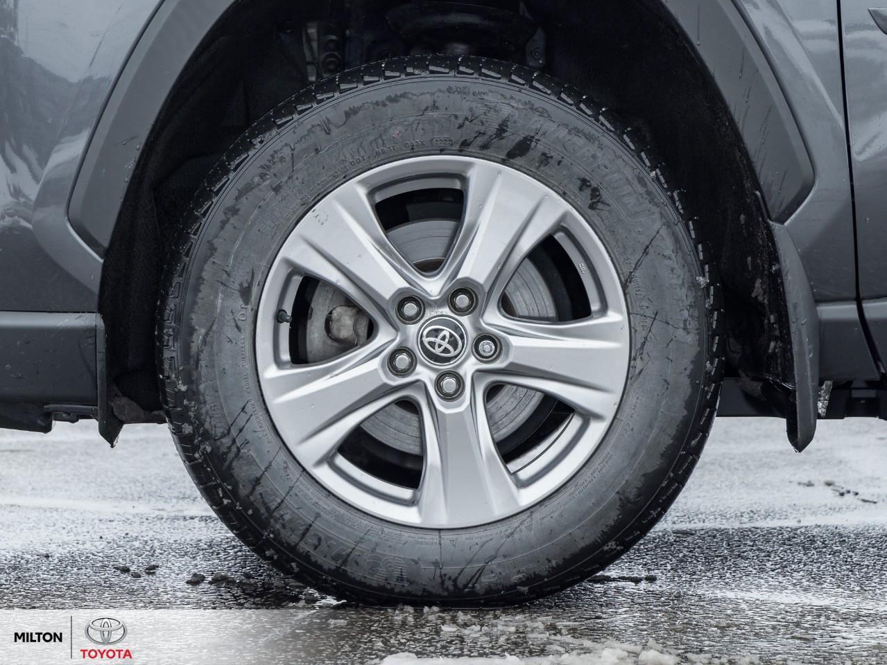 2022 Toyota RAV4 Hybrid AWD HEATED SEATS BLIND SPOT HYBRID CARPLAY LE Photo3