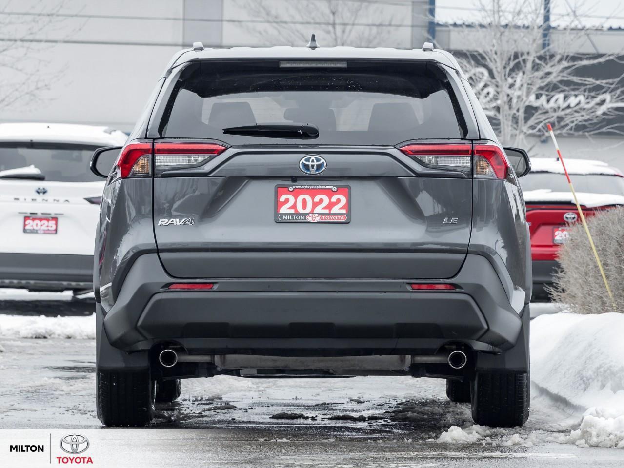 2022 Toyota RAV4 Hybrid AWD HEATED SEATS BLIND SPOT HYBRID CARPLAY LE Photo