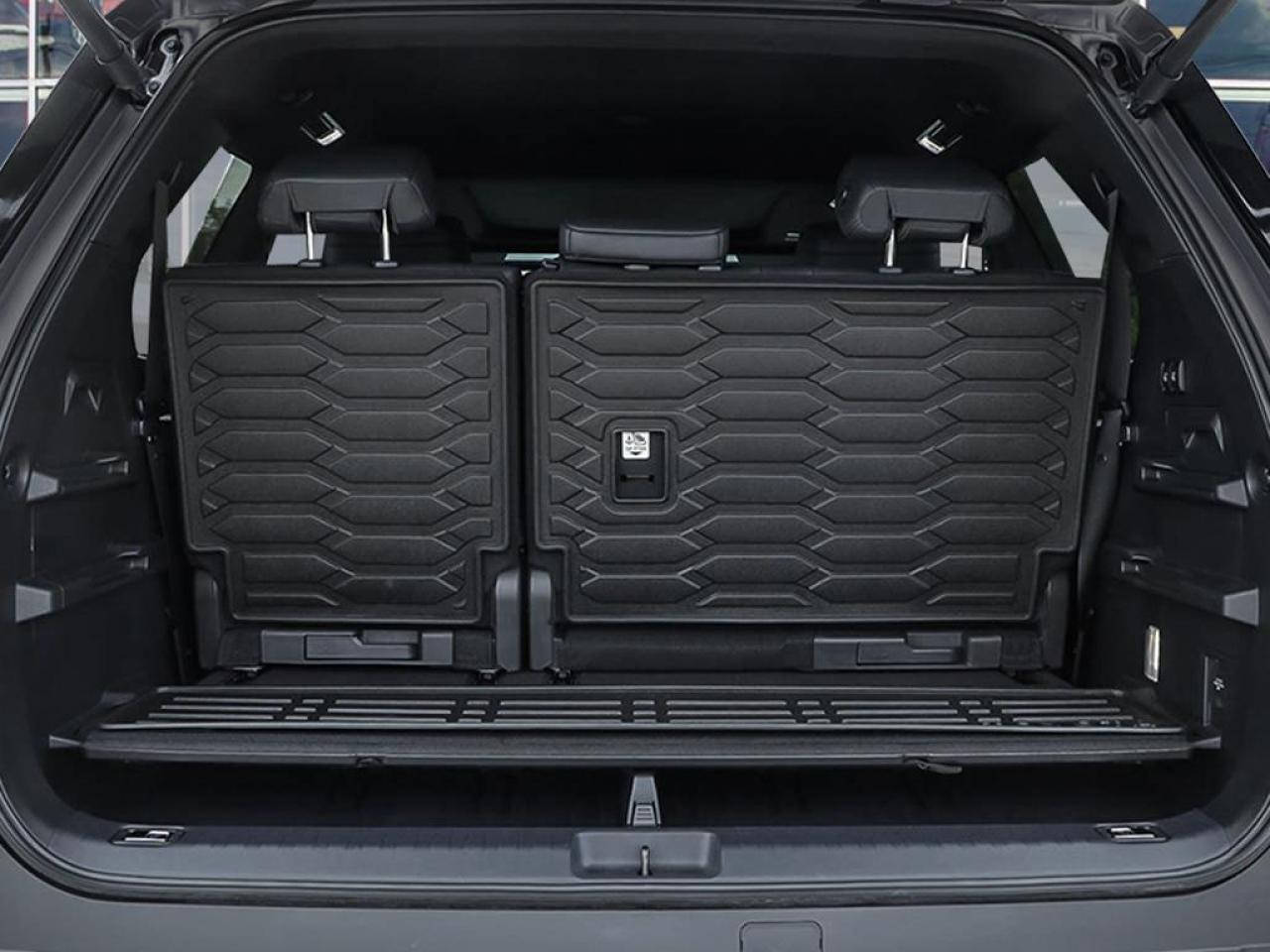 2026 Toyota Sequoia Platinum 4dr 4x4 Photo