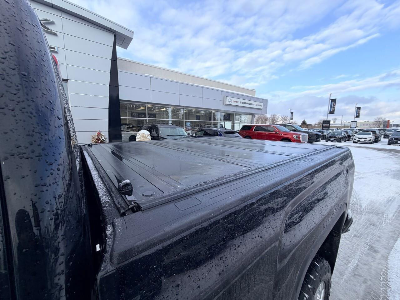 2019 GMC SIERRA 2500HD 4WD Crew Cab 153.7  Denali Photo