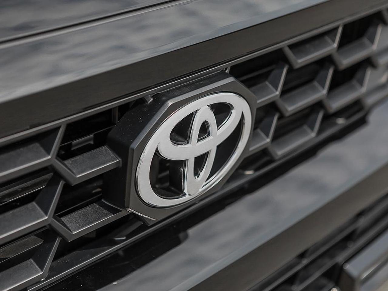 2026 Toyota 4Runner Base 4dr 4x4 Photo