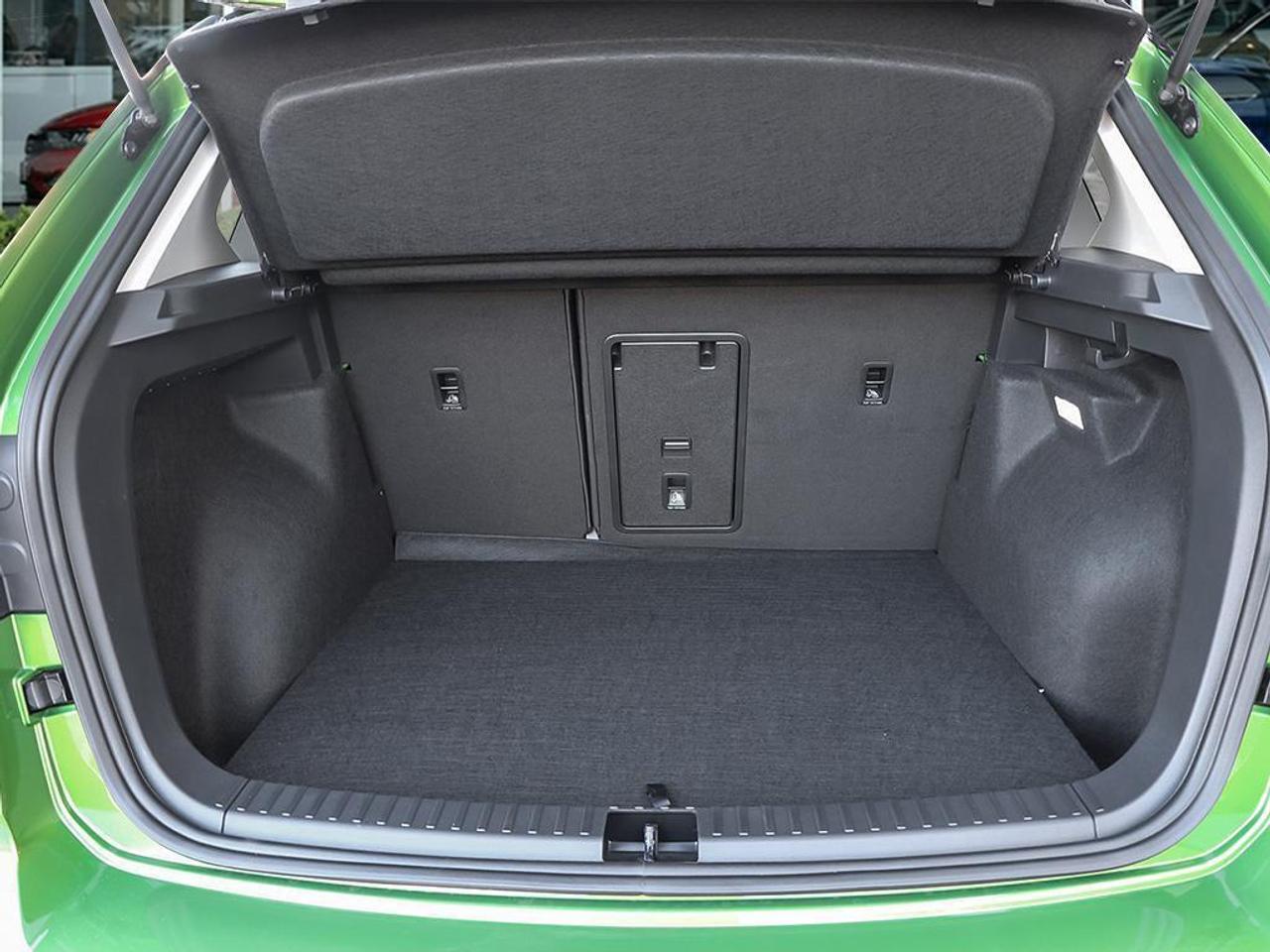 2025 Volkswagen Taos Comfortline Photo